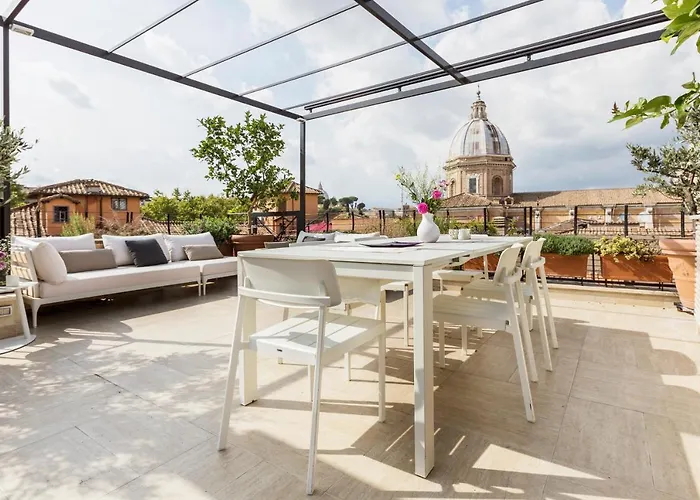 Exclusive Rooftop-Designd Stays