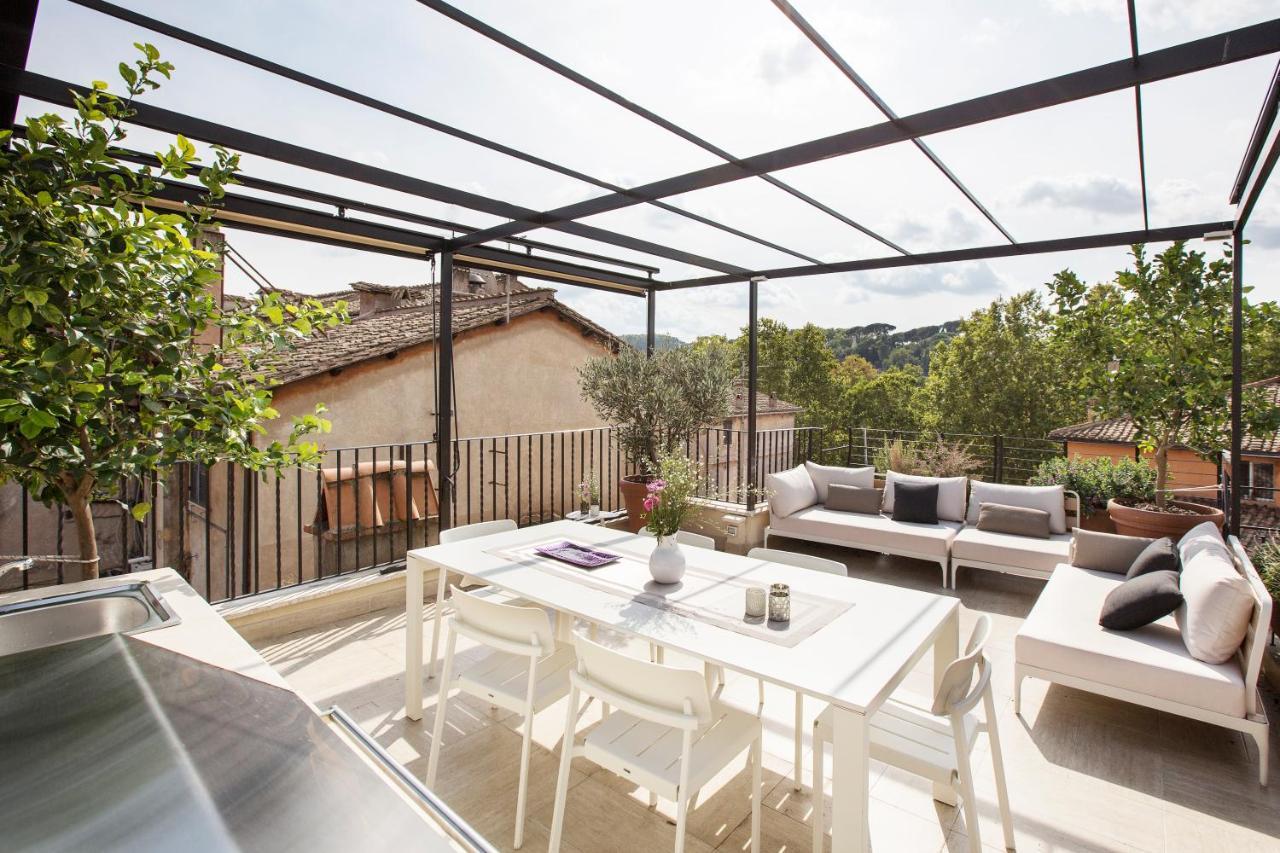 Exclusive Rooftop-designd
